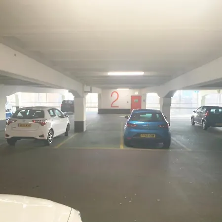 Deluxe Leeds City Centre Apt Amazing Balcony View And Free Parking Apartment *