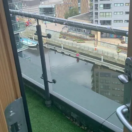 Apartmán Deluxe Leeds City Centre Apt Amazing Balcony View And Free Parking